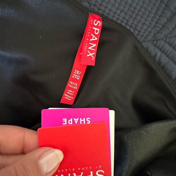 Spanx Faux Leather Black Leggings 2X PETITE - Picture 3 of 3